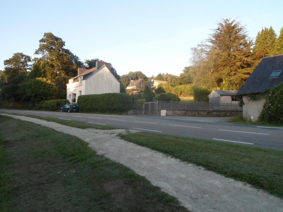 Riverside Bed And Breakfast Huelgoat Exterior foto